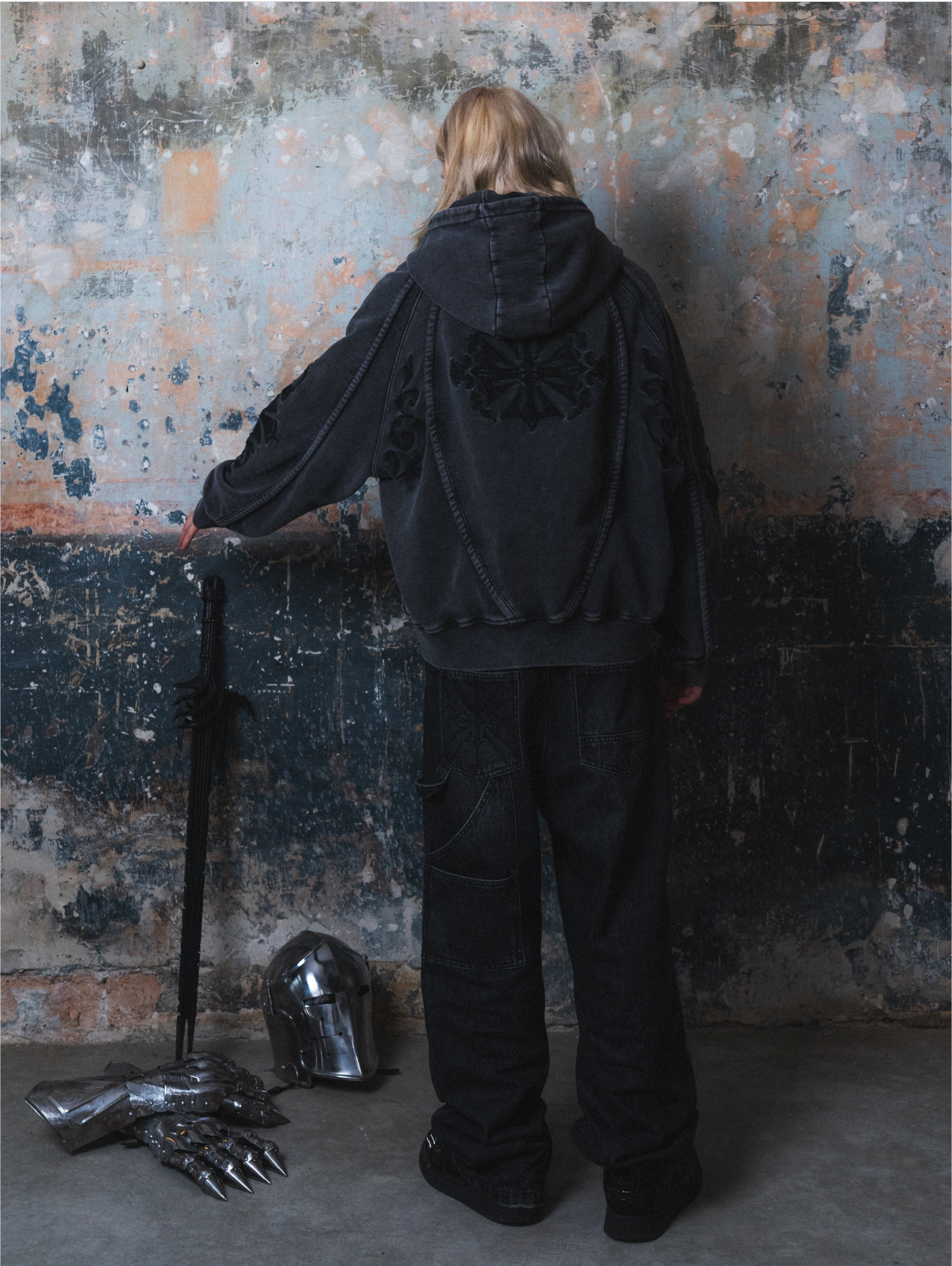 Holy Phantom (Black )