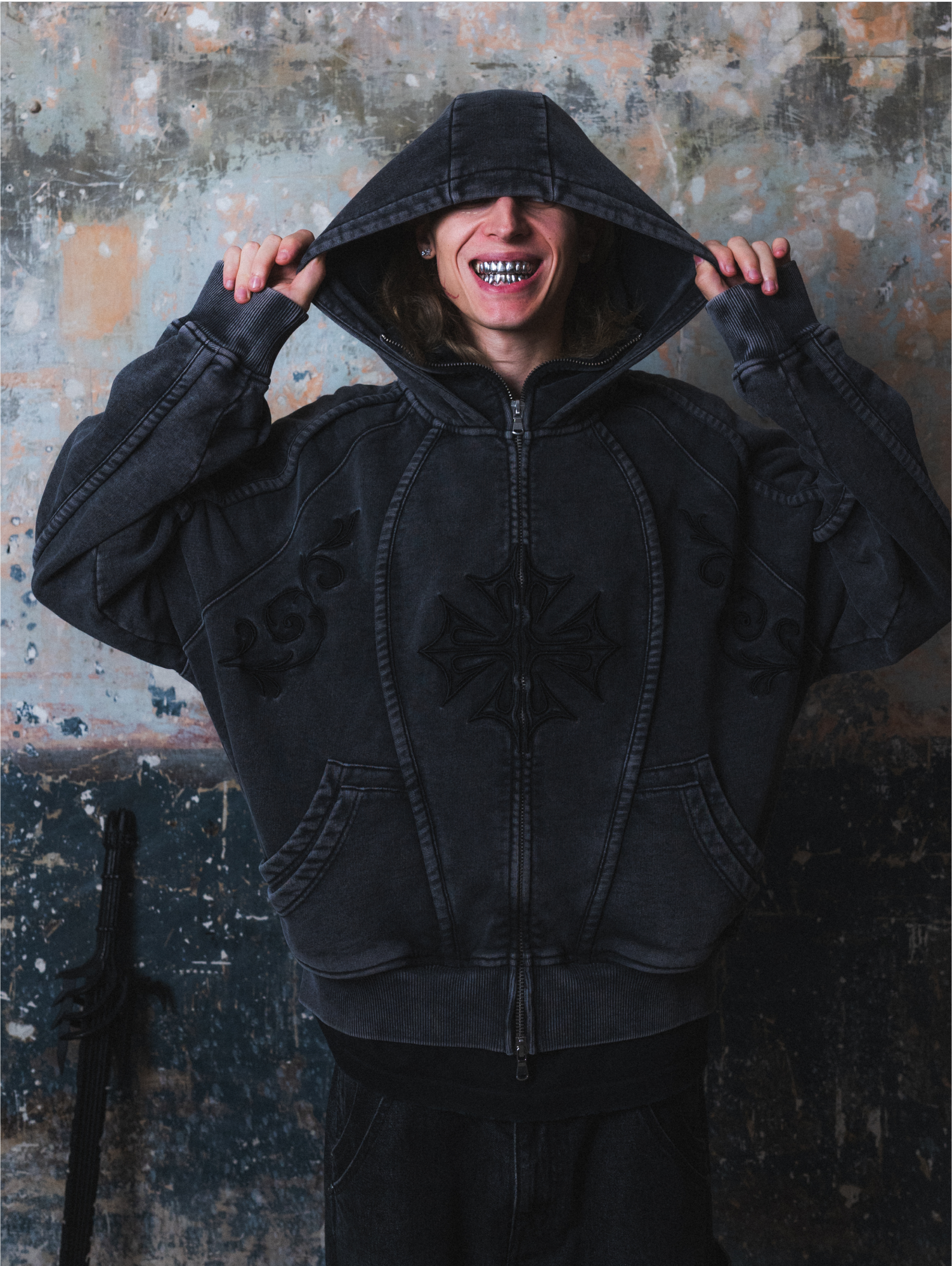 Holy Phantom (Black )