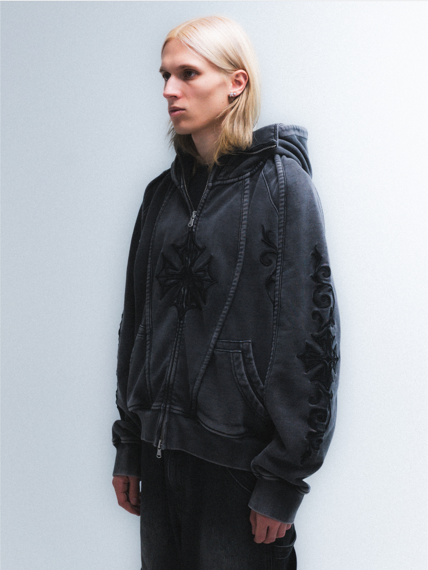 Holy Phantom (Black )